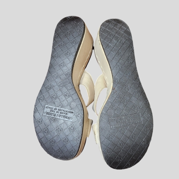 Donald J Pliner Shelee Platform Wedge Sandals - Picture 8 of 9